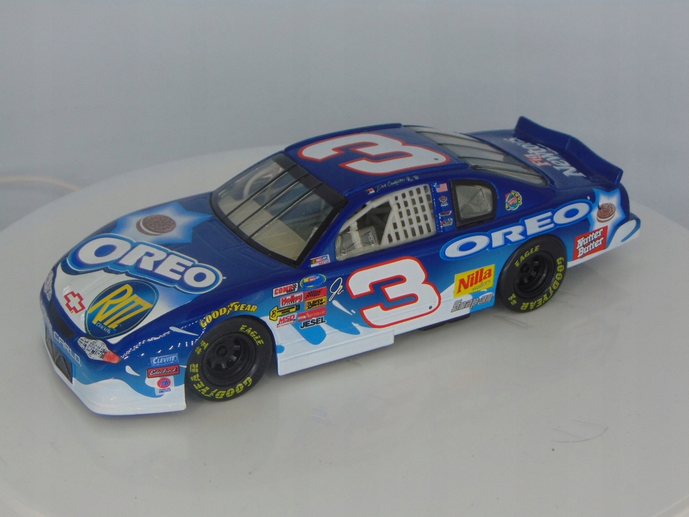 AKCIA 2002 DALE EARNHARDT JR #3 CHEVY MONTE CARLO OREO RITZ NASCAR - 1/24