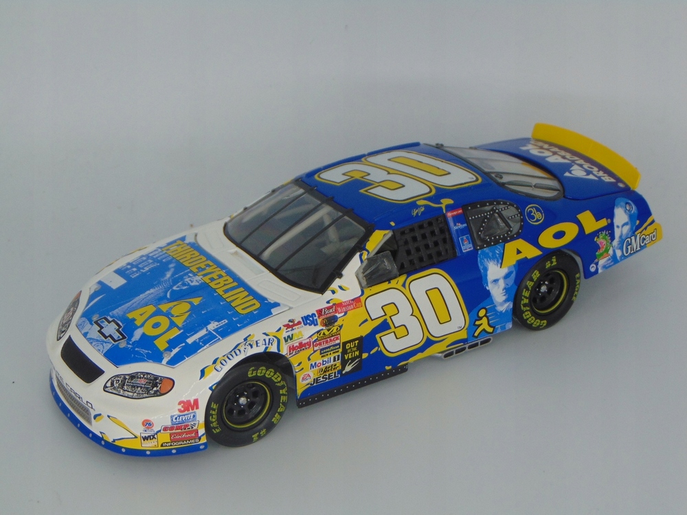 AKCIA 2003 STEVE PARK #30 CHEVROLET SLEPÉ TREŤA OKO AOL NASCAR 1:24