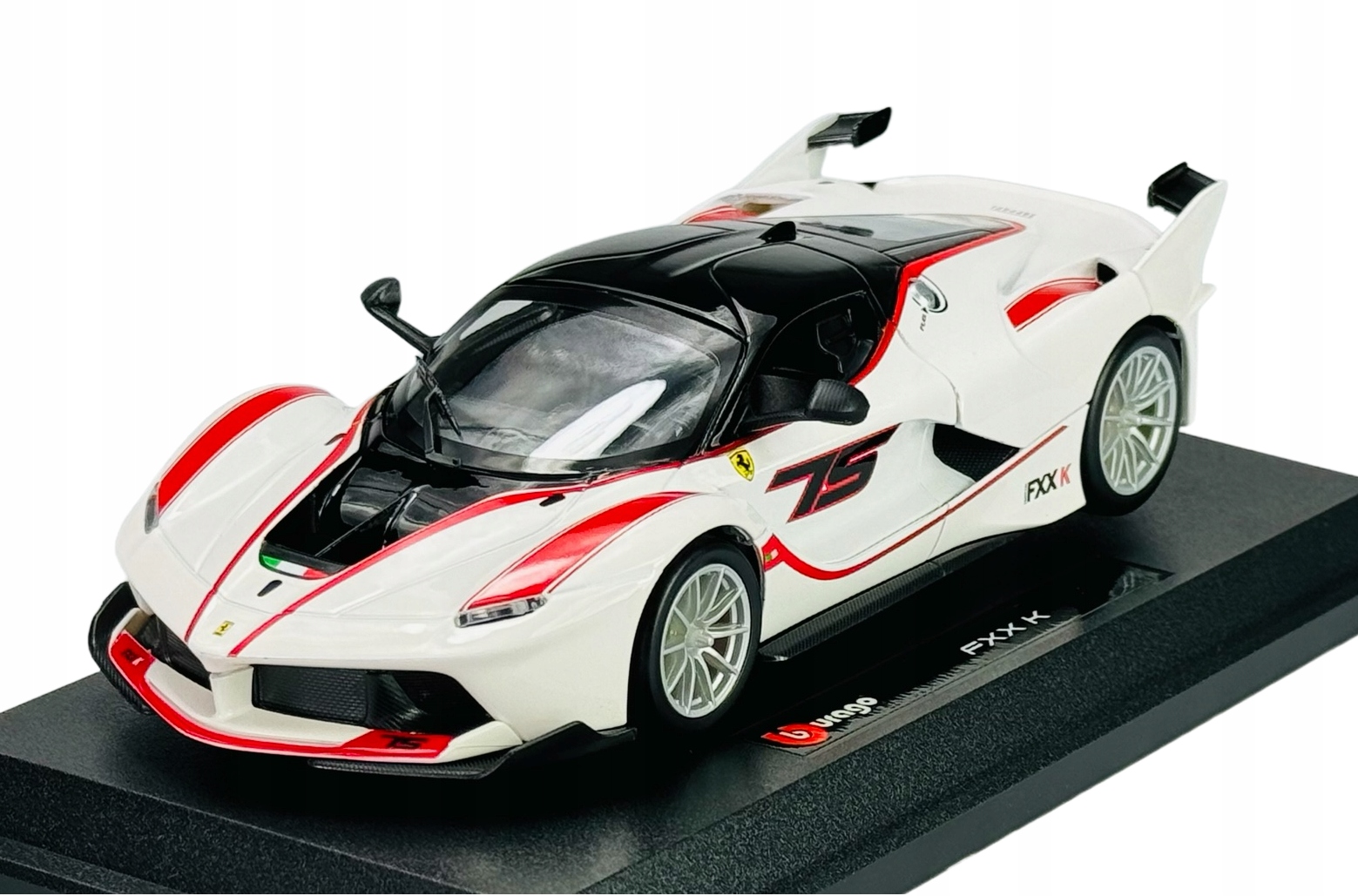 BBURAGO FERRARI FXX K WHITE 1:24 NOVÝ KOVOVÝ MODEL 26301