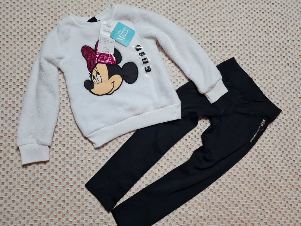 Disney 110 White, Black, Multi -Colored Set