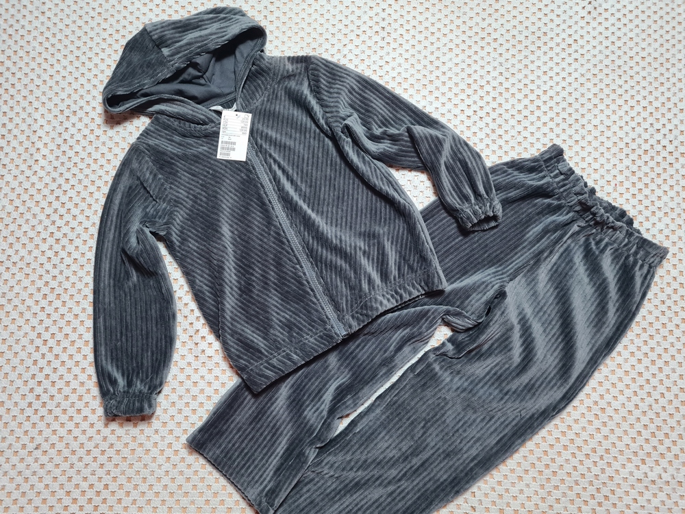 H&M 116 Gray Set