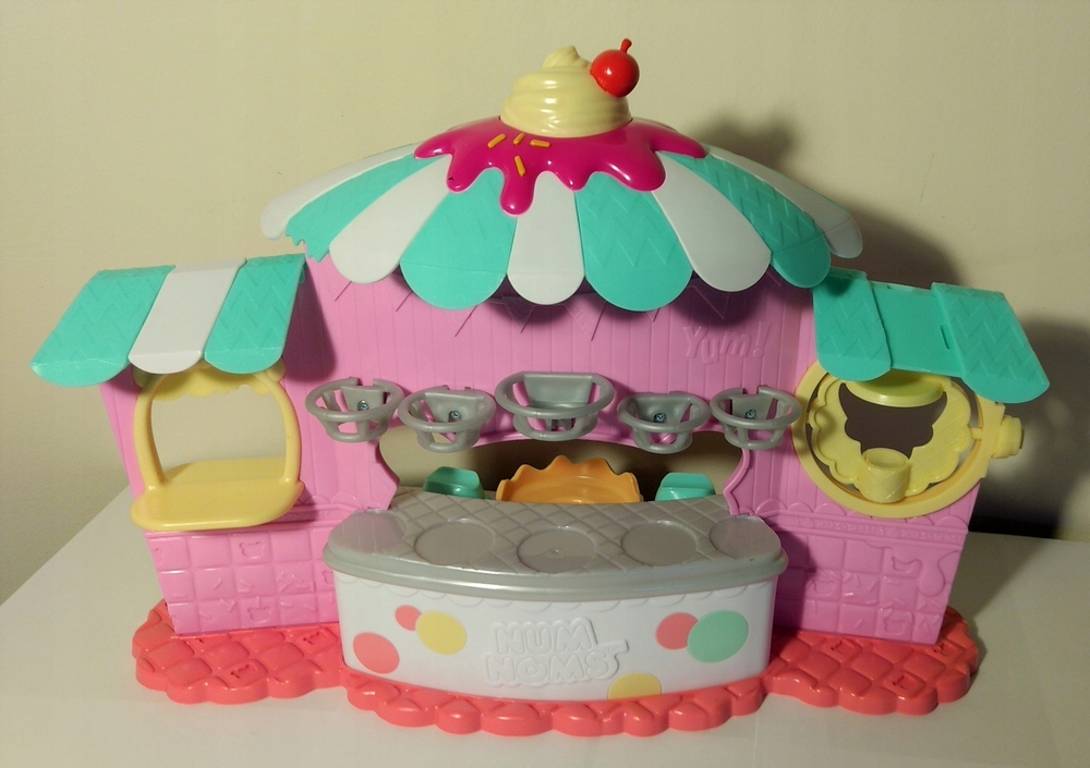 KIOSK, Num Noms Factory vonných lakov