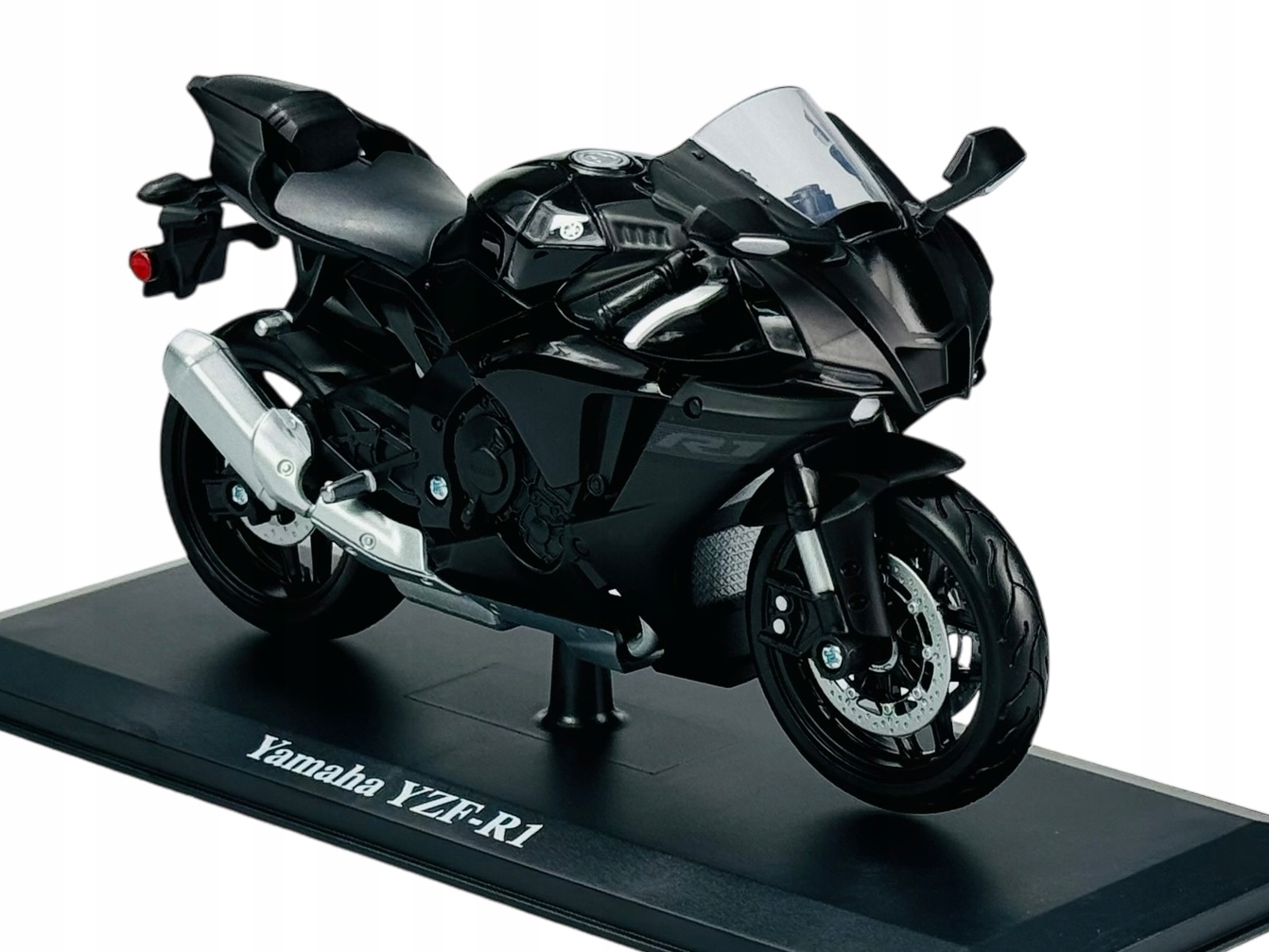 MAISTO YAMAHA YZF-R1 ČIERNA 1:12 + STOJANOVÝ MOTOCYKEL NOVÝ MODEL 32723