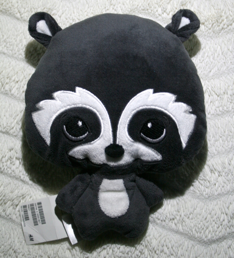 Maskot mývala NOVINKA S ŠTÍTKAMI