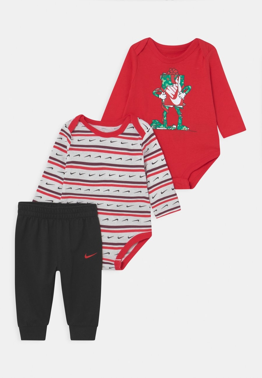 Nike 56 biela, čierna, červená sada