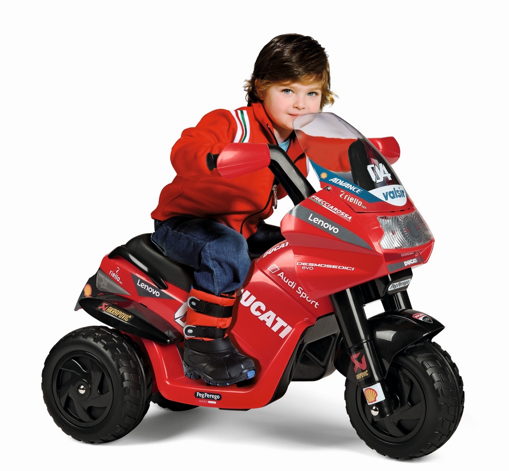 Peg Perego Ducati desmmedici Evo LED nové funkcie
