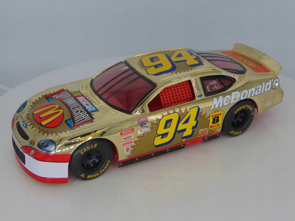 RACING CHAMPIONS 1998 ELLIOTT #94 FORD NASCAR 1:24