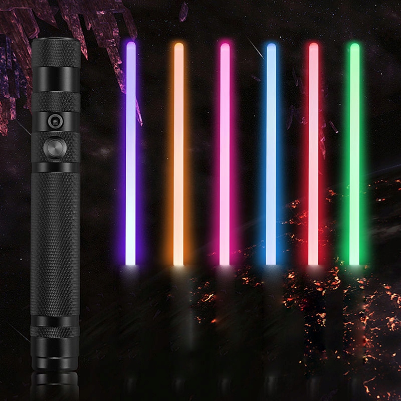 Kovový svetelný meč z hračky Star Wars