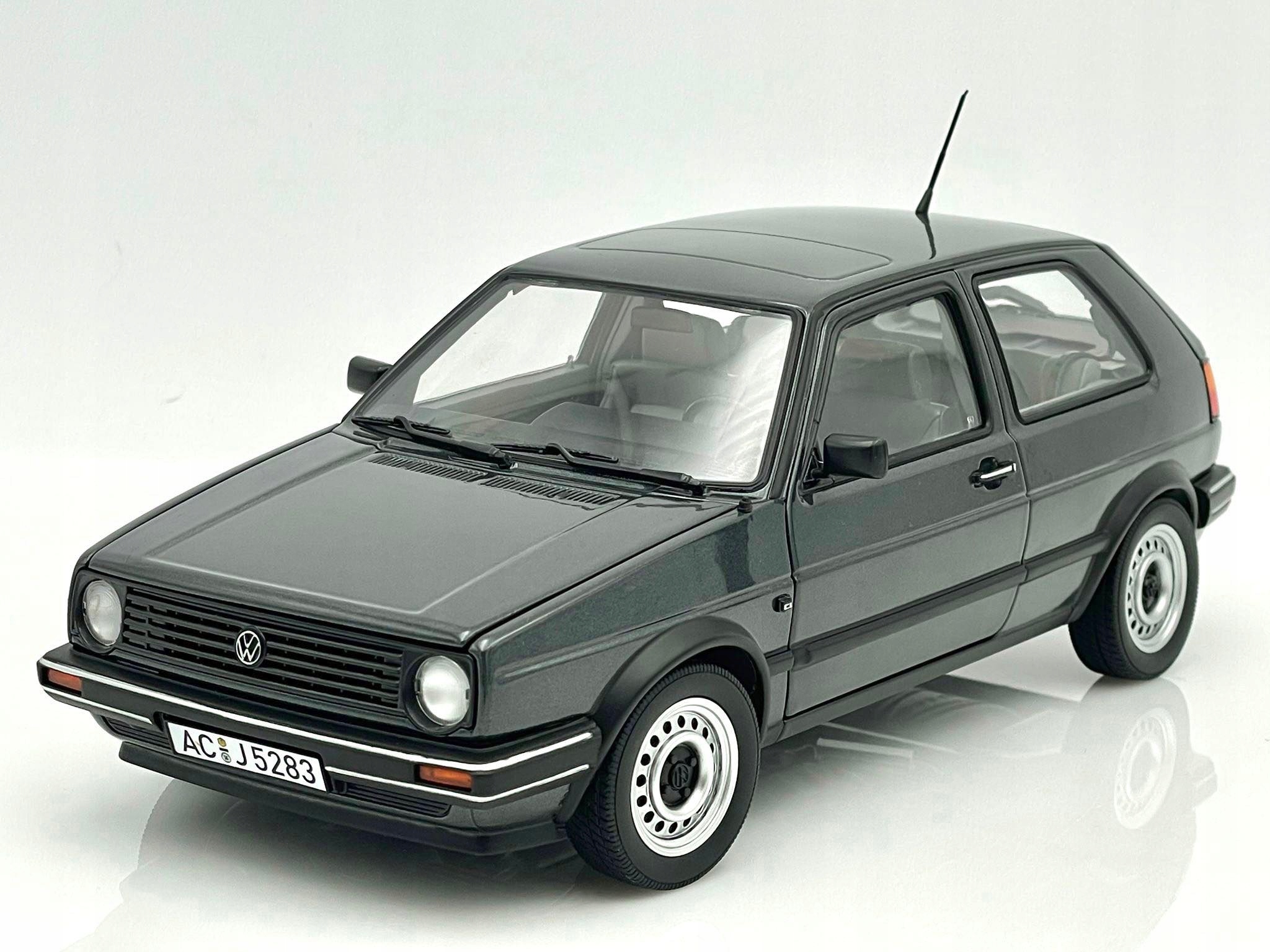 Volkswagen Golf II Cl (1988) Norev 1:18