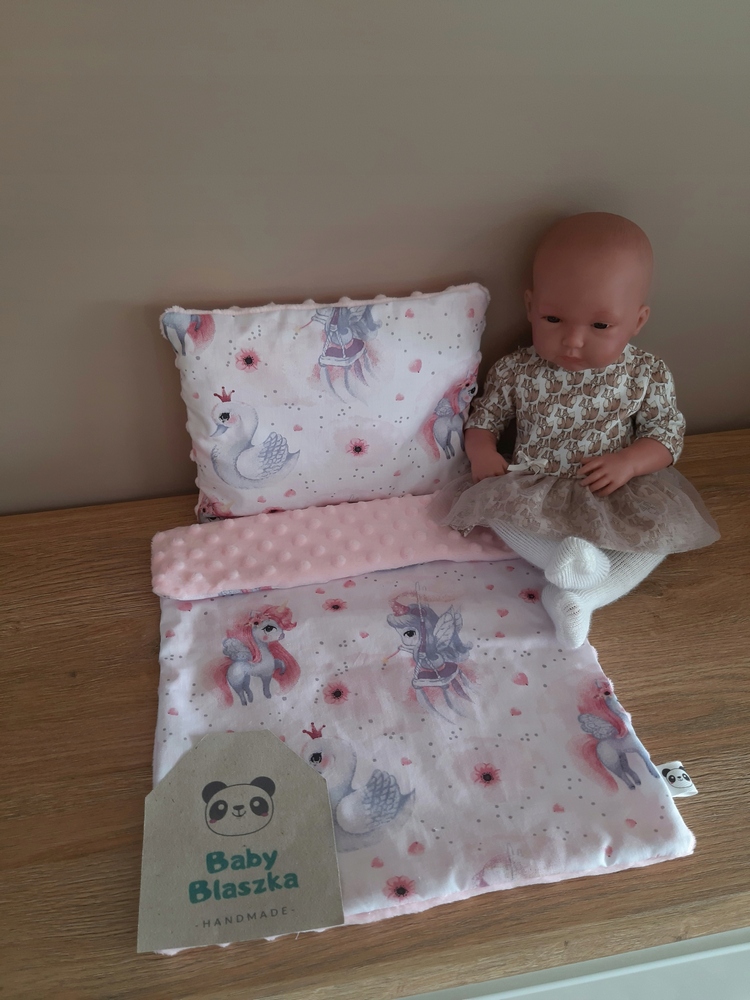 Drevená kolíska pre bábiku, postieľka + obliečky minky