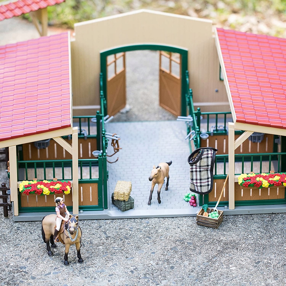 Schleich 42195 stajne a kone, prístrešok, prístup. NOVÝ