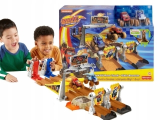 Fisher Price Blaze Set Racing in the Mud Gvg53