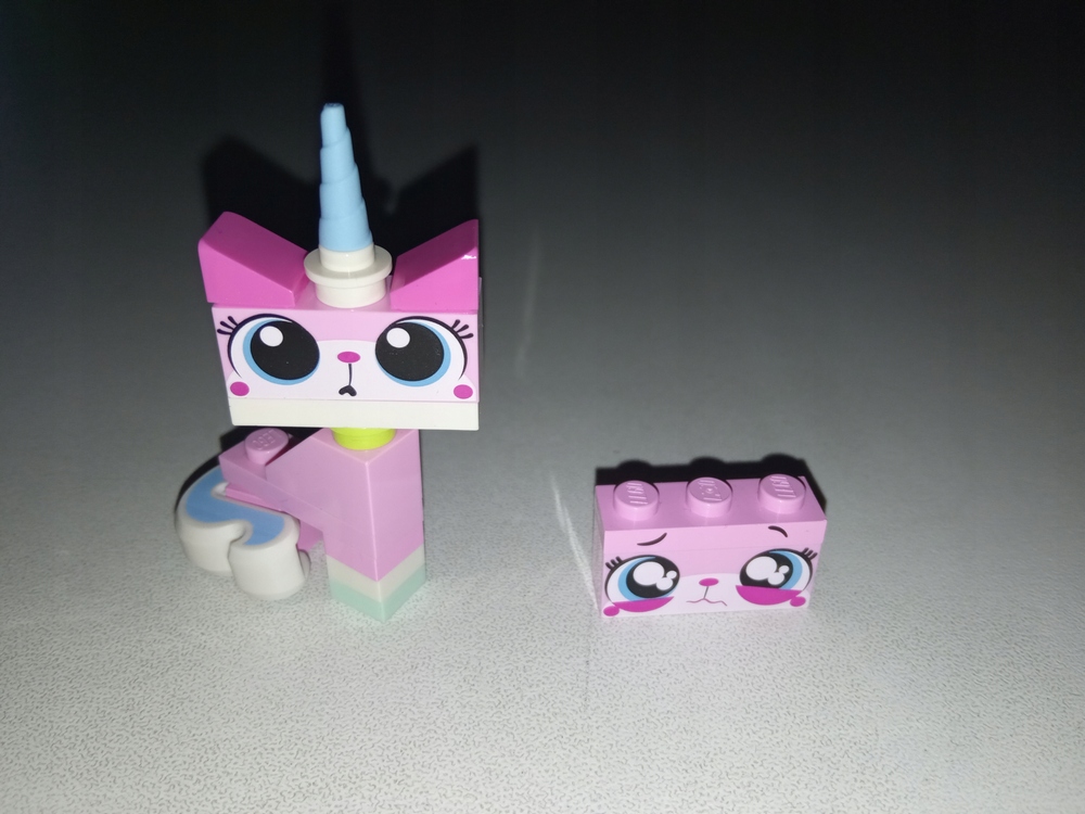 minifigúrka lego z filmu - tlm093 Unikitty